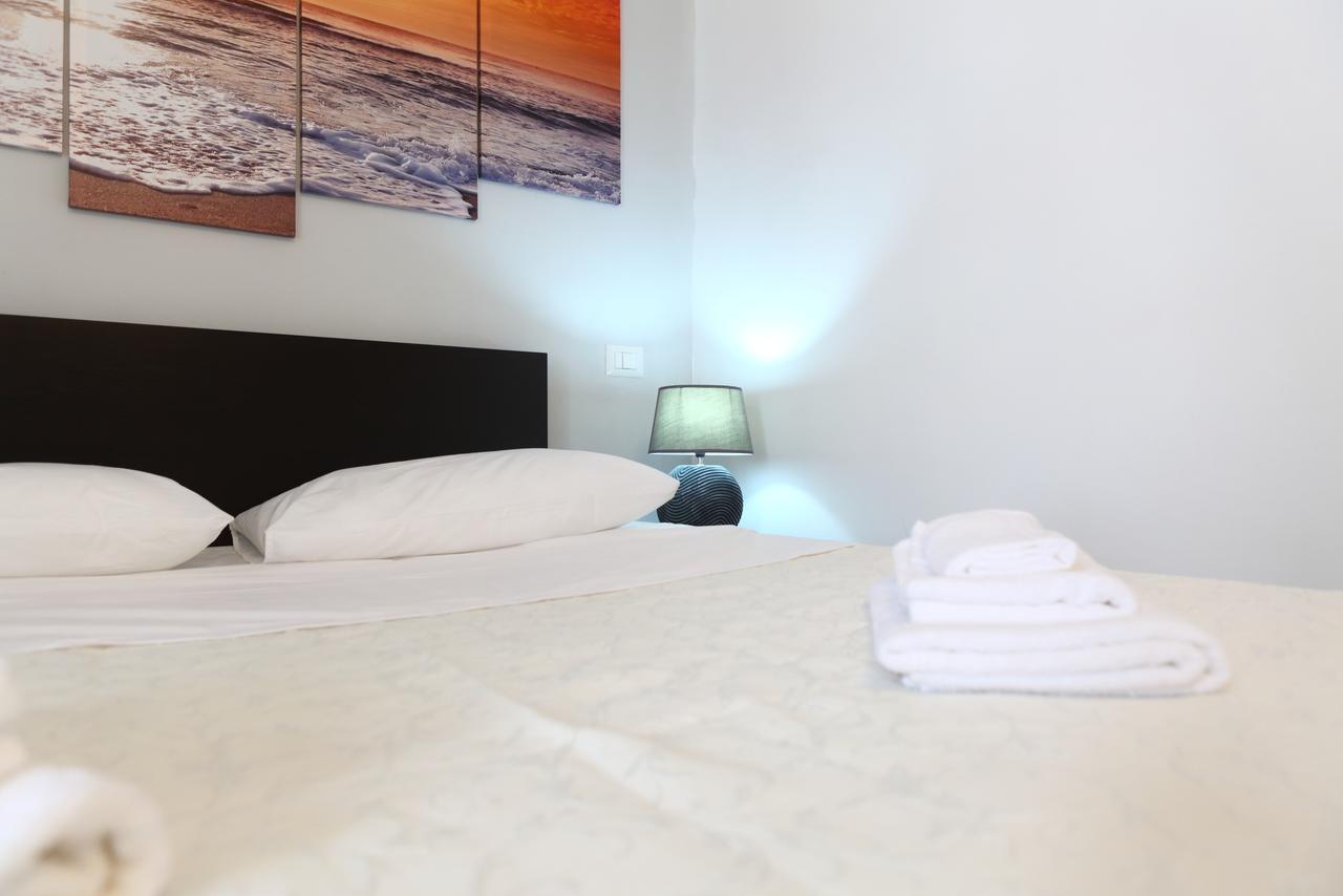 Palazzo Melnis Bed & Breakfast Чефалу Екстериор снимка