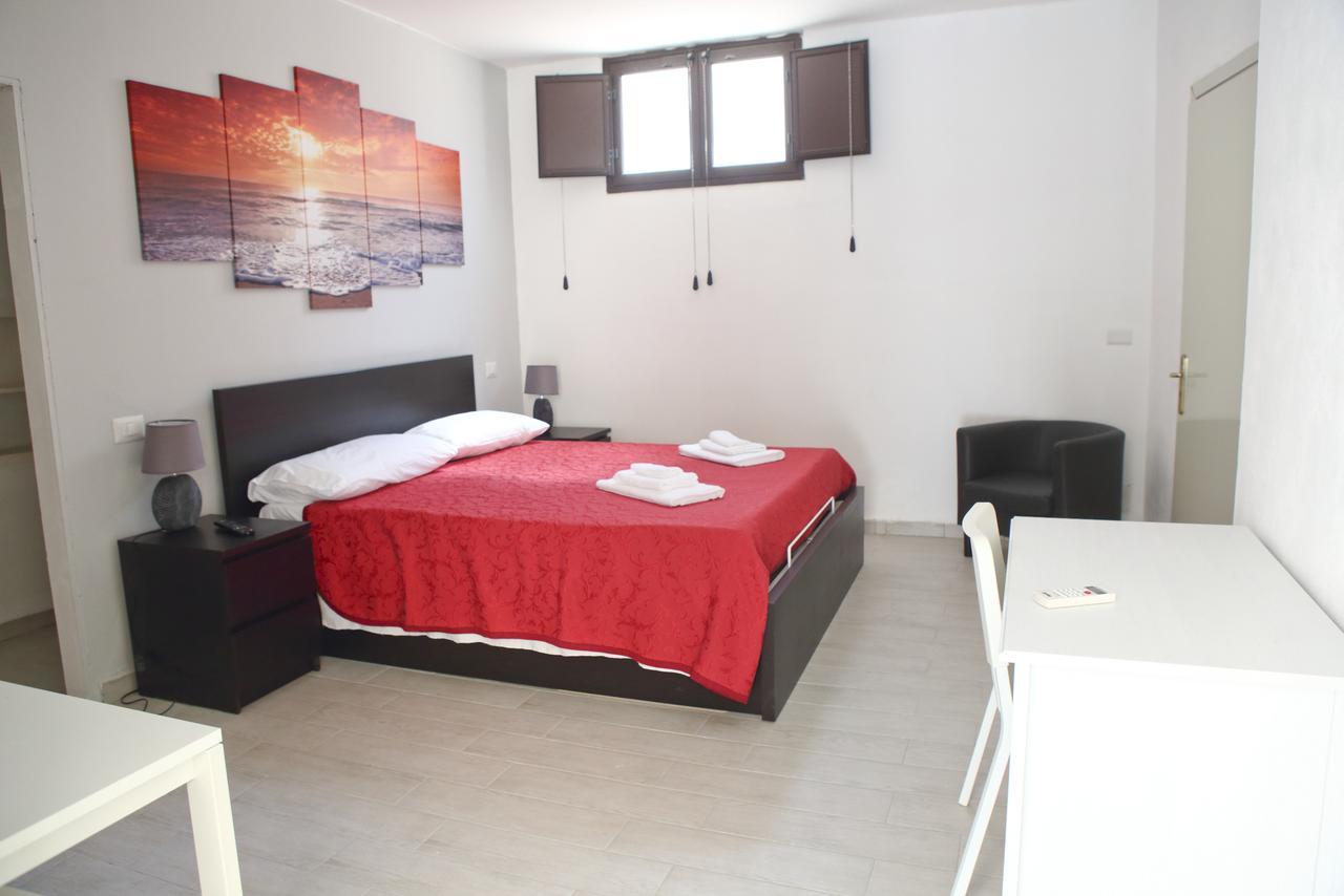 Palazzo Melnis Bed & Breakfast Чефалу Екстериор снимка